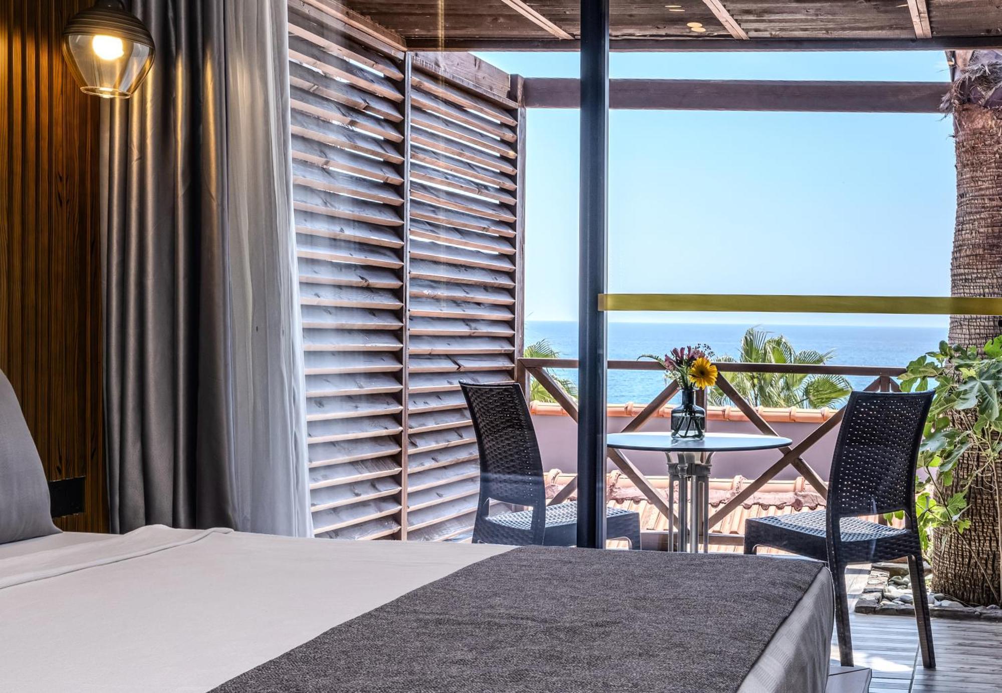 Adora Calma Beach Hotel Adults Only Kızılot Exteriér fotografie