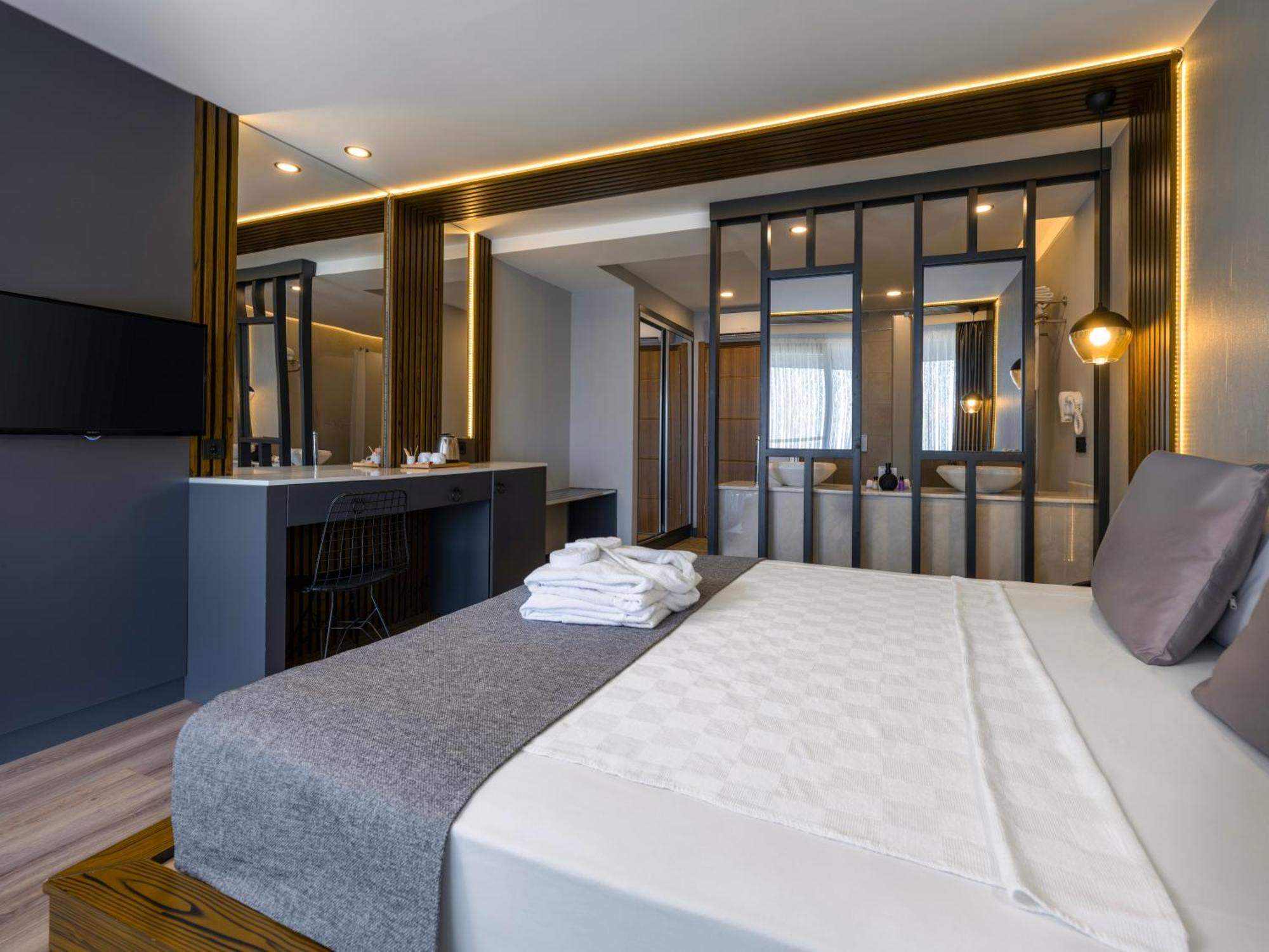 Adora Calma Beach Hotel Adults Only Kızılot Exteriér fotografie