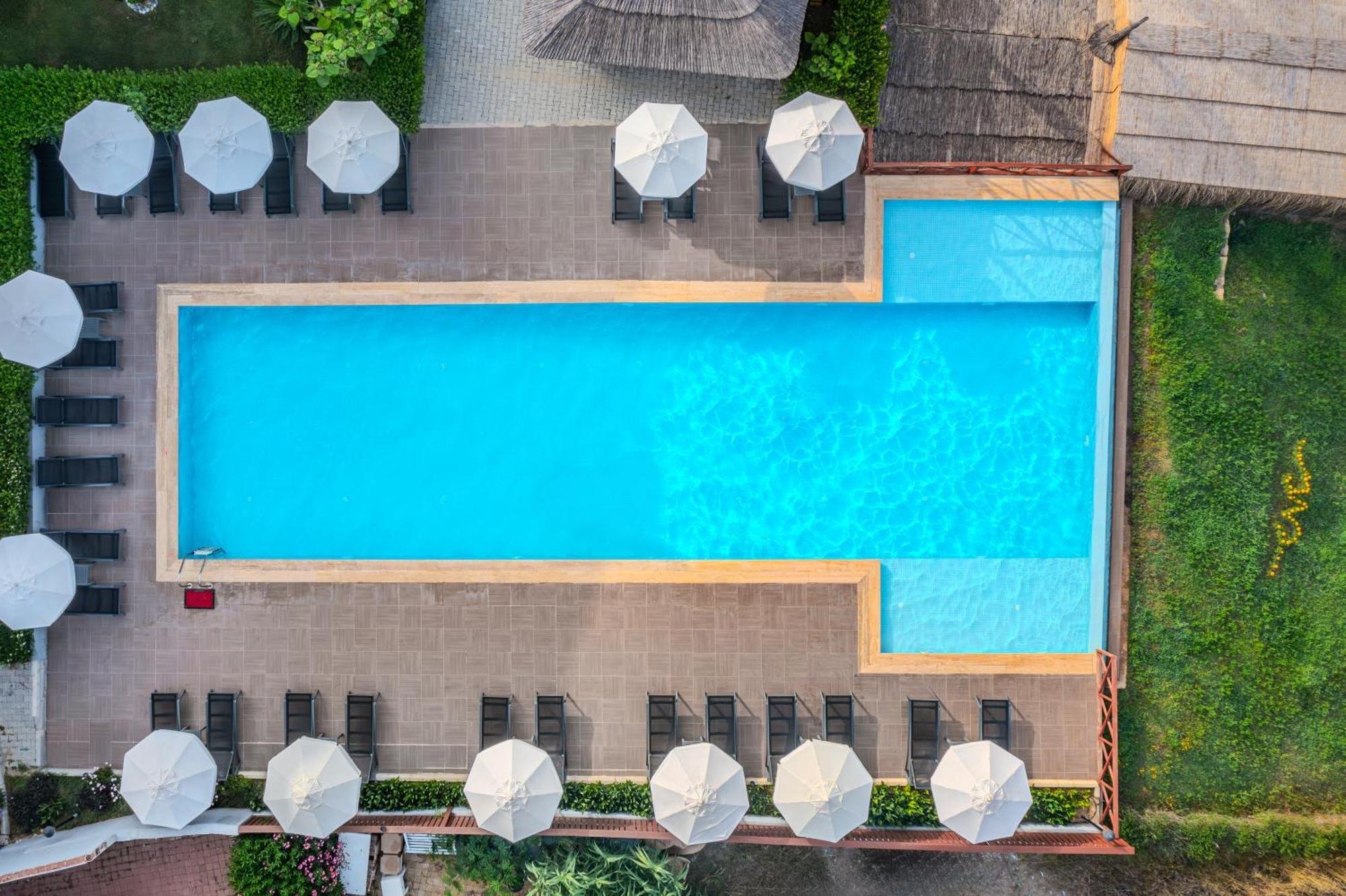 Adora Calma Beach Hotel Adults Only Kızılot Exteriér fotografie