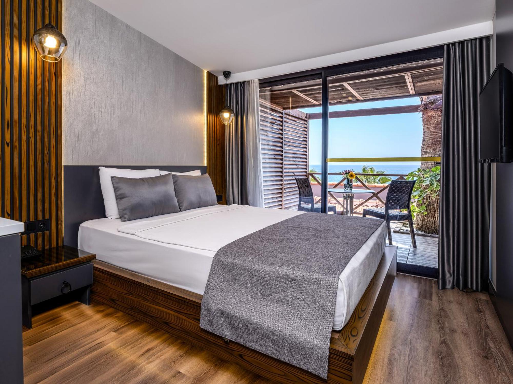 Adora Calma Beach Hotel Adults Only Kızılot Exteriér fotografie