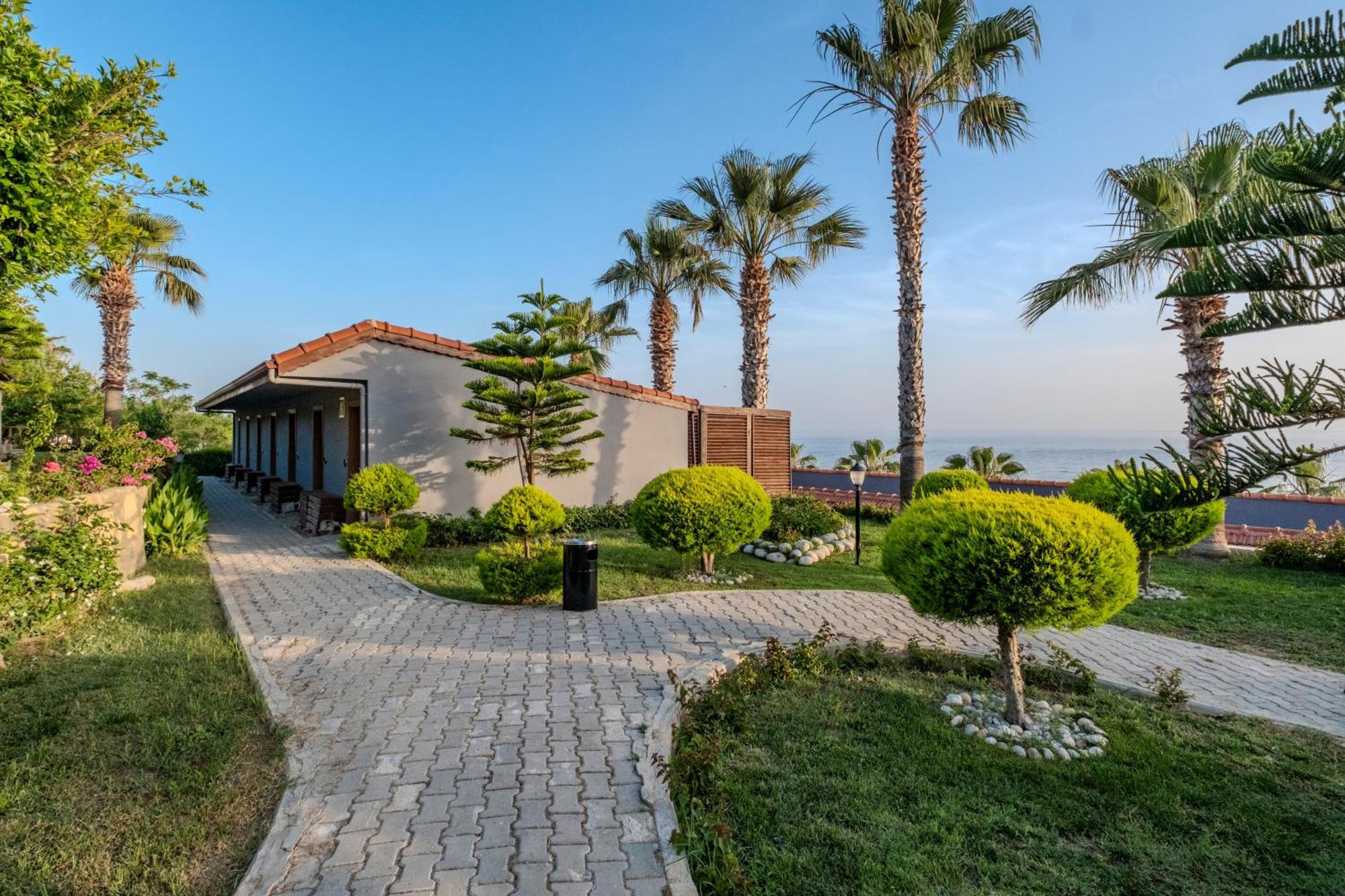 Adora Calma Beach Hotel Adults Only Kızılot Exteriér fotografie